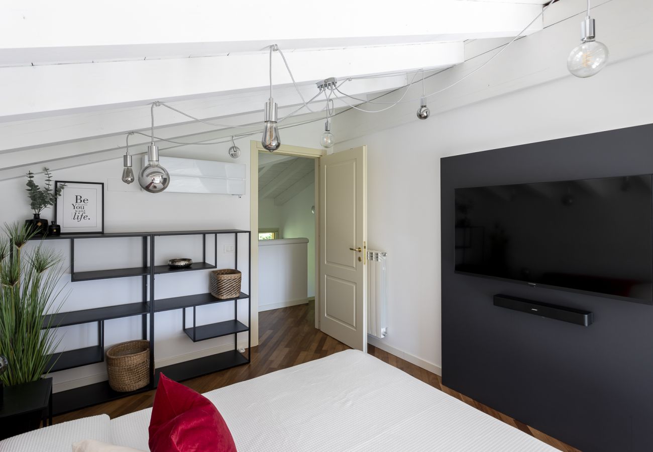 Ferienwohnung in Puegnago sul Garda - La Torretta by Garda FeWo