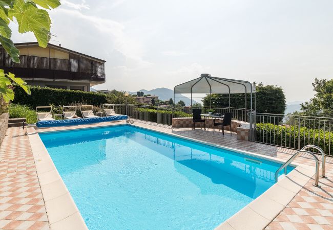 Villa in Villanuova sul Clisi - Villa Montagne & Lago