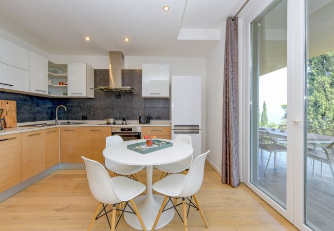 Ferienwohnung in Gardone Riviera - Diamante by Garda FeWo Ferienwohnung in Gardone Riviera - Diamante by Garda FeWo