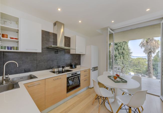 Ferienwohnung in Gardone Riviera - Diamante by Garda FeWo Ferienwohnung in Gardone Riviera - Diamante by Garda FeWo