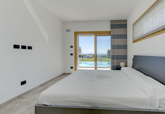 Villa in Moniga del Garda - Villa Easy Life by Garda FeWo