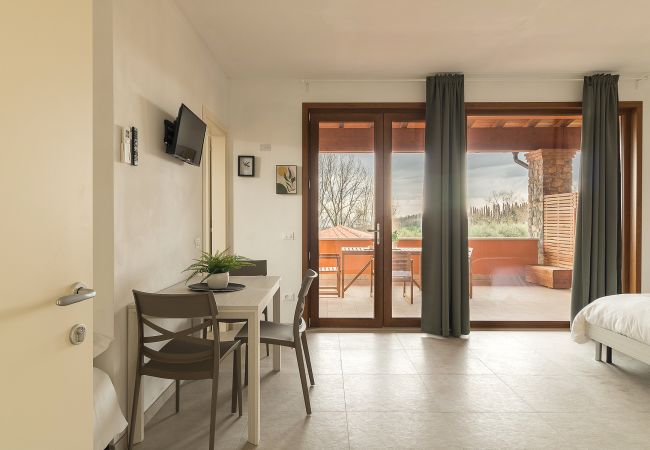 Agrotourismus in Polpenazze del Garda - Agriturismo Sentieri del Vino - Lago Lucone Agrotourismus in Polpenazze del Garda - Agriturismo Sentieri del Vino - Lago Lucone