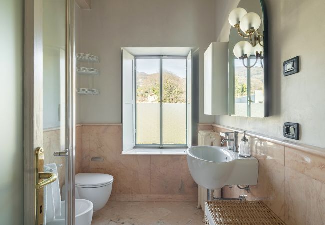 Ferienwohnung in Salò - La Darsena by Garda FeWo Ferienwohnung in Salò - La Darsena by Garda FeWo