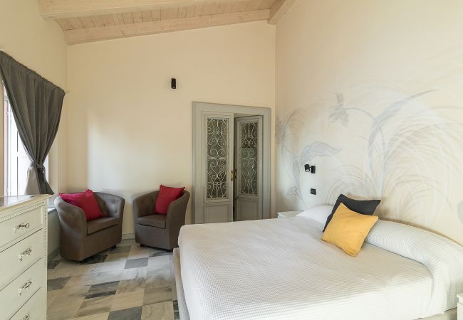 Ferienwohnung in Salò - La Darsena by Garda FeWo Ferienwohnung in Salò - La Darsena by Garda FeWo