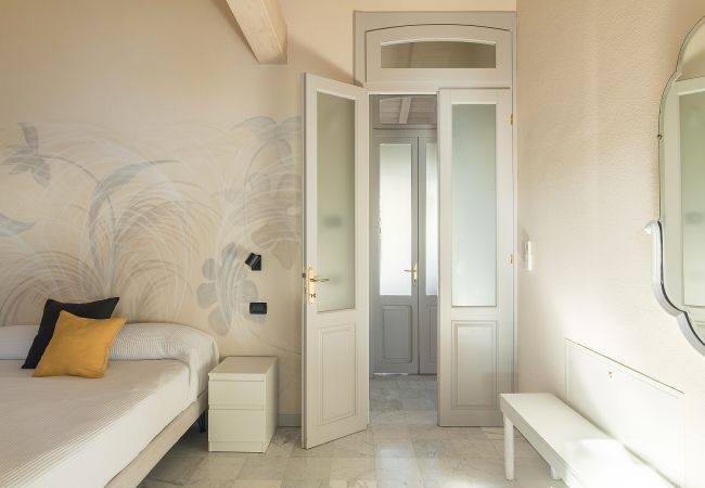 Ferienwohnung in Salò - La Darsena by Garda FeWo Ferienwohnung in Salò - La Darsena by Garda FeWo