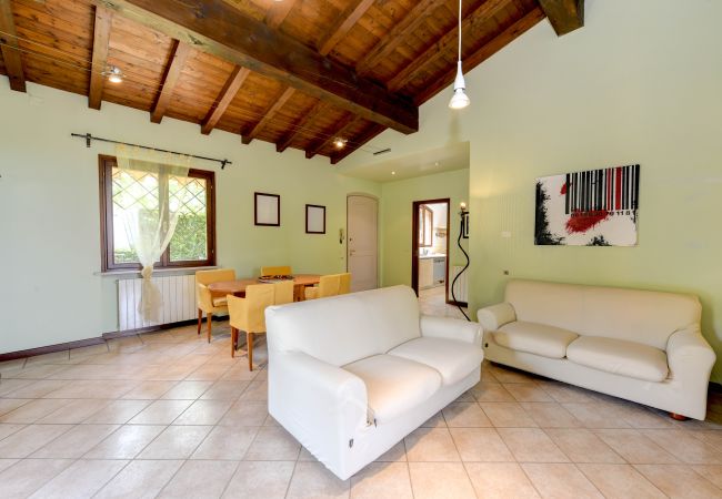 Doppelhaushälfte in Soiano del Lago - Casa Cri Cri by Garda feWo Doppelhaushälfte in Soiano del Lago - Casa Cri Cri by Garda feWo