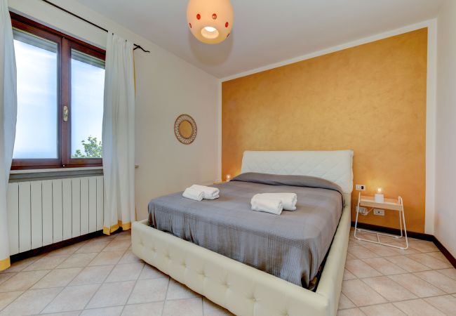 Doppelhaushälfte in Soiano del Lago - Casa Cri Cri by Garda feWo Doppelhaushälfte in Soiano del Lago - Casa Cri Cri by Garda feWo