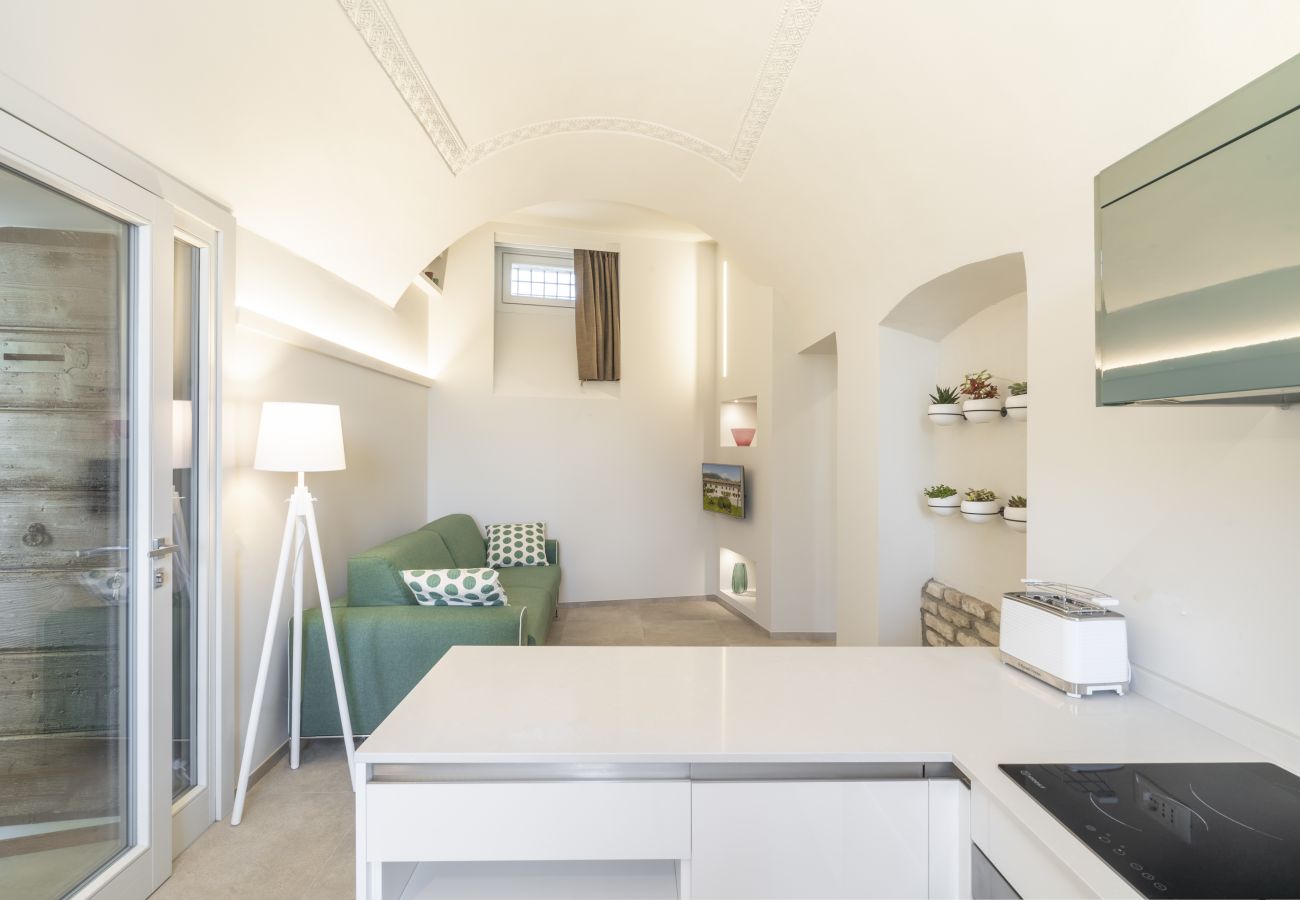 Ferienwohnung in San Felice del Benaco - Palazzo Trevignane - La Saletta Verde