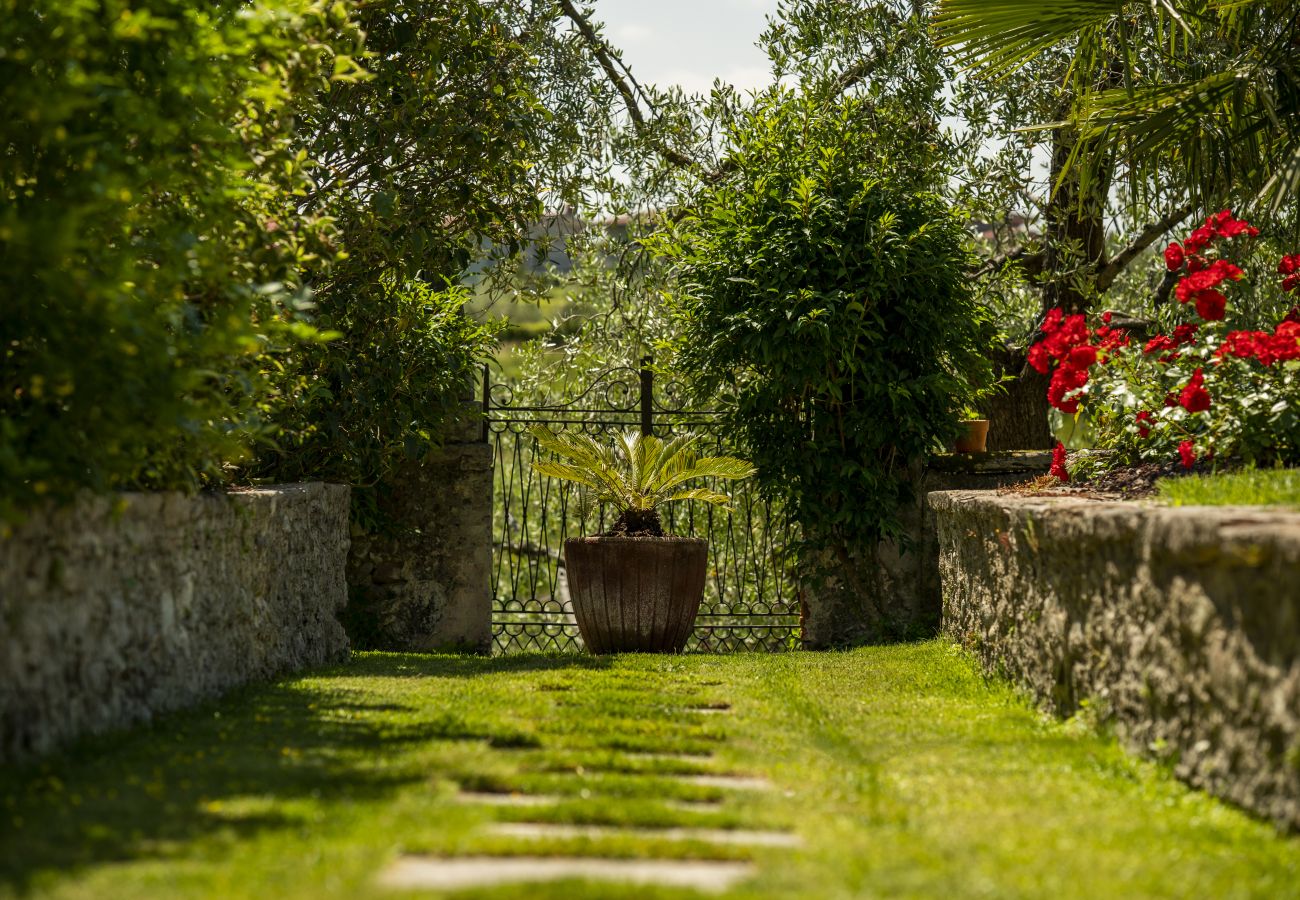 Ferienwohnung in San Felice del Benaco - Palazzo Trevignane - La Saletta Verde