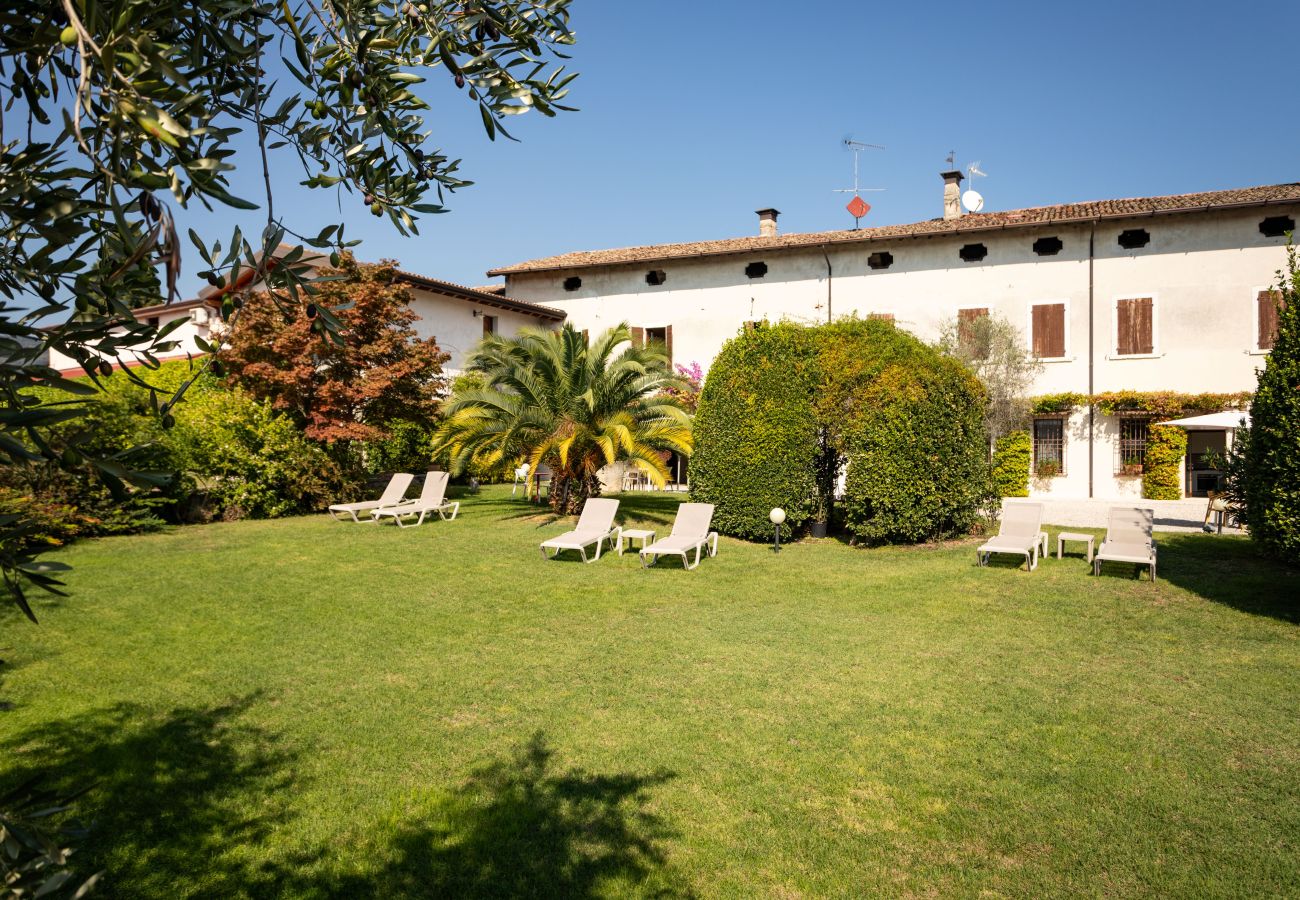 Residenz in San Felice del Benaco - Palazzo Trevignane - La Bella Scuderia