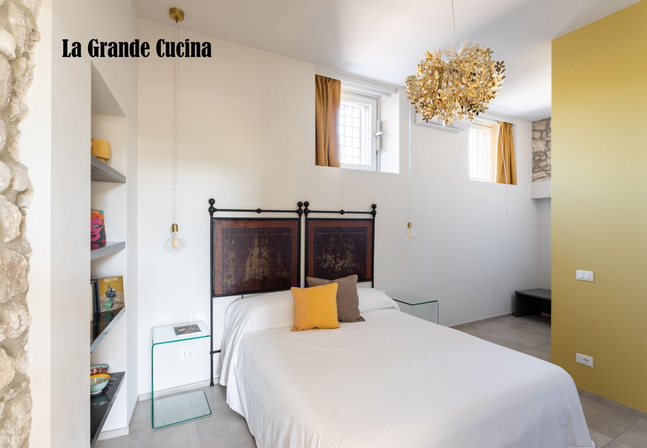 Residenz in San Felice del Benaco - Palazzo Trevignane - La Bella Scuderia