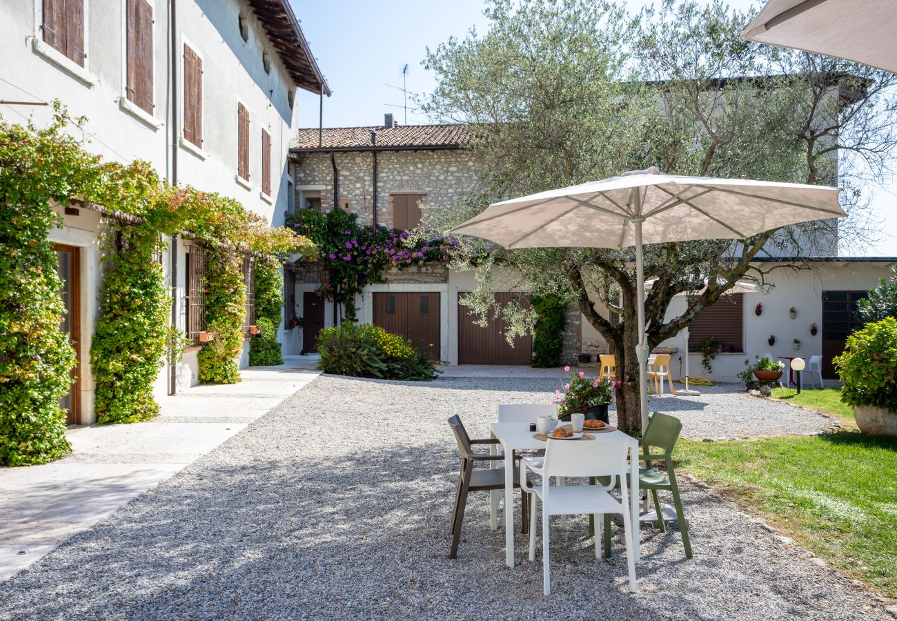 Residenz in San Felice del Benaco - Palazzo Trevignane - La Bella Scuderia