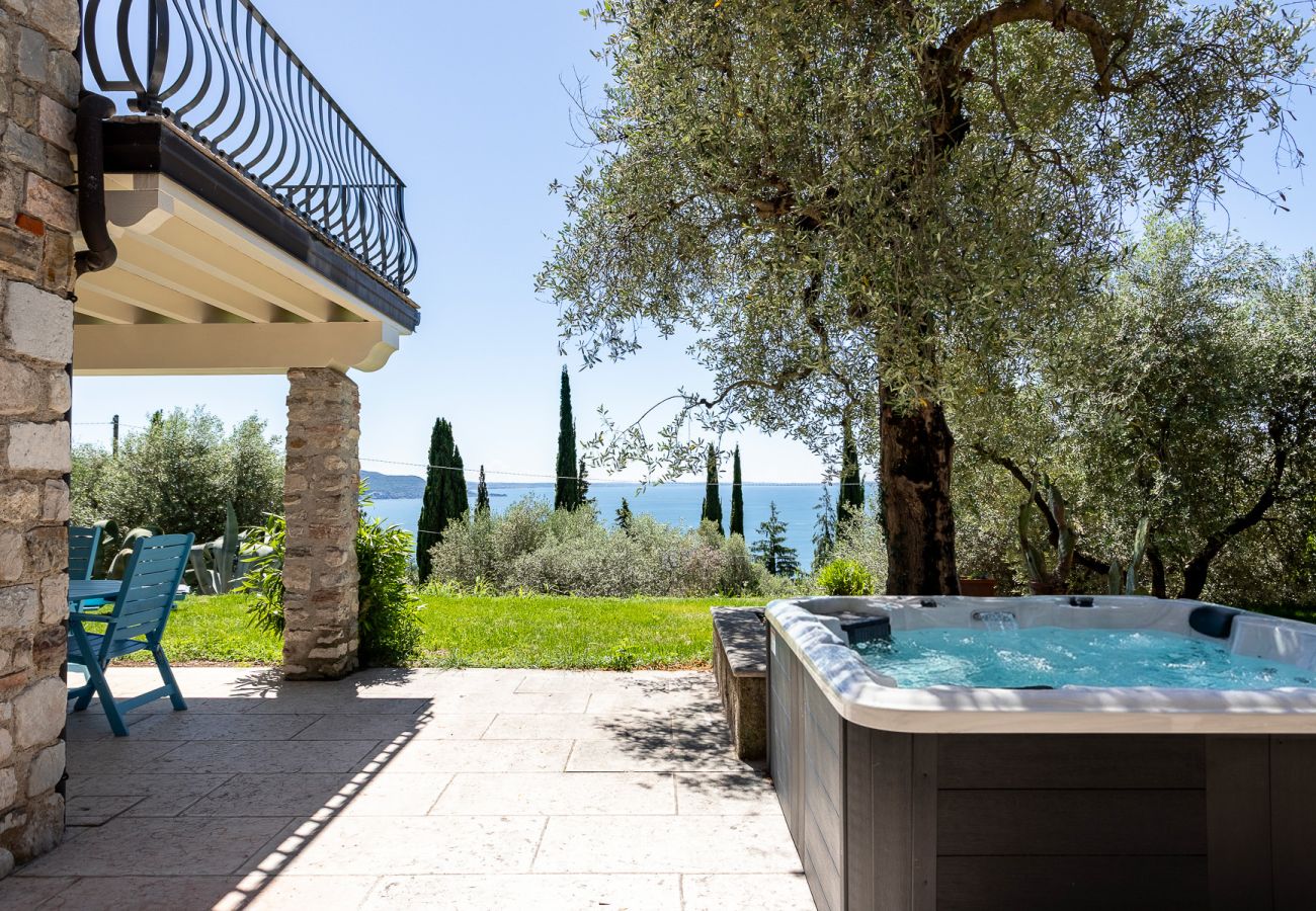 Ferienwohnung in Toscolano-Maderno - Cà Pietra by Garda FeWo