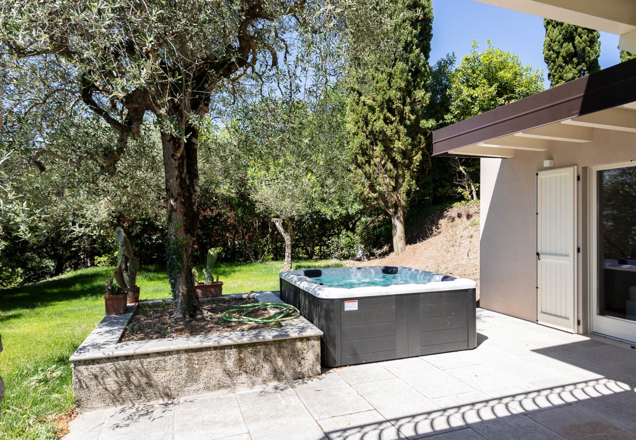 Ferienwohnung in Toscolano-Maderno - Cà Pietra by Garda FeWo