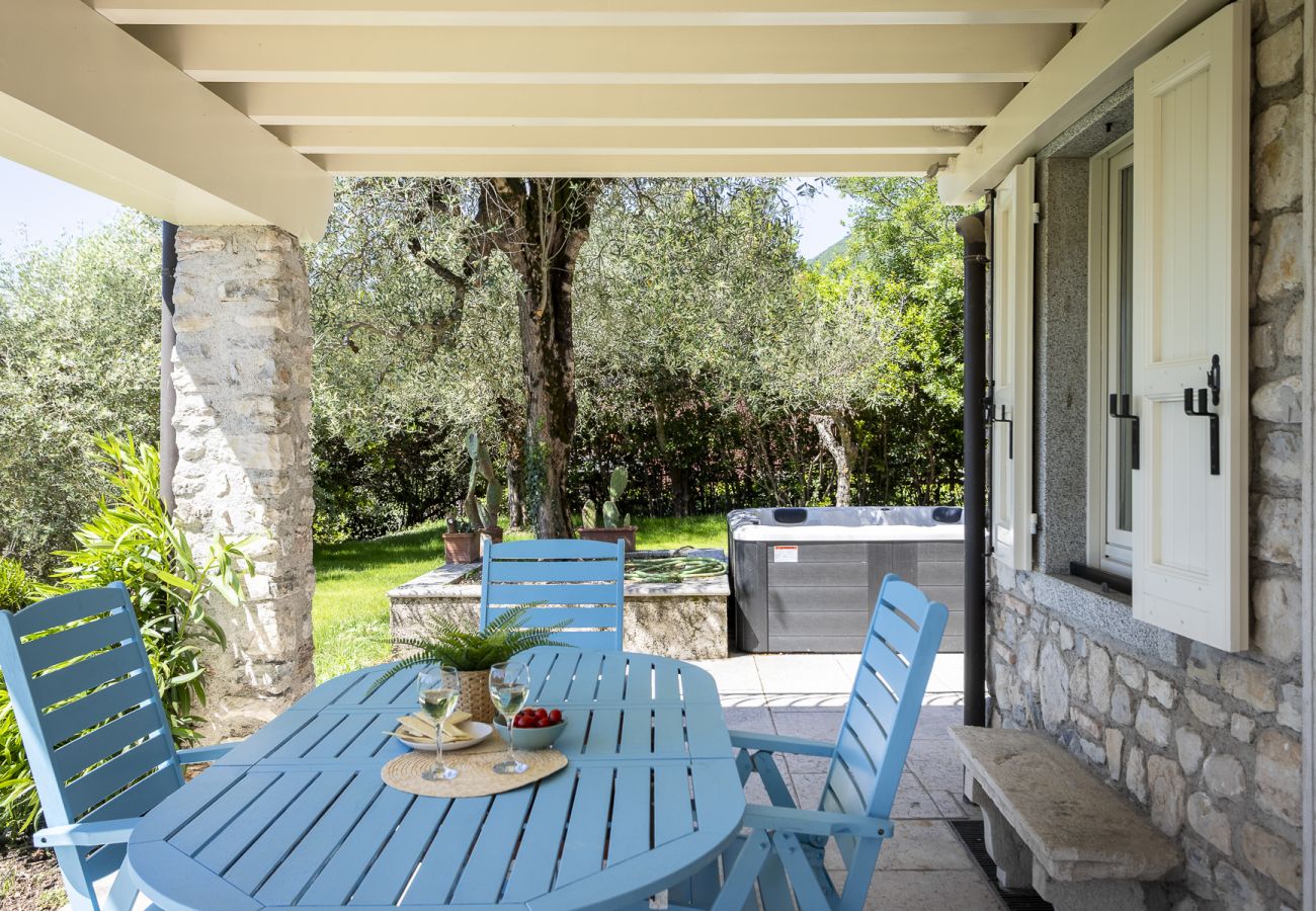 Ferienwohnung in Toscolano-Maderno - Cà Pietra by Garda FeWo