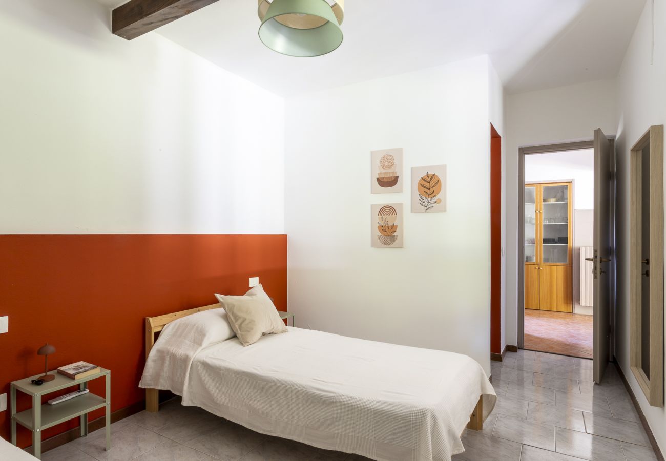 Chalet in Salò - Villetta Paradiso by Garda FeWo