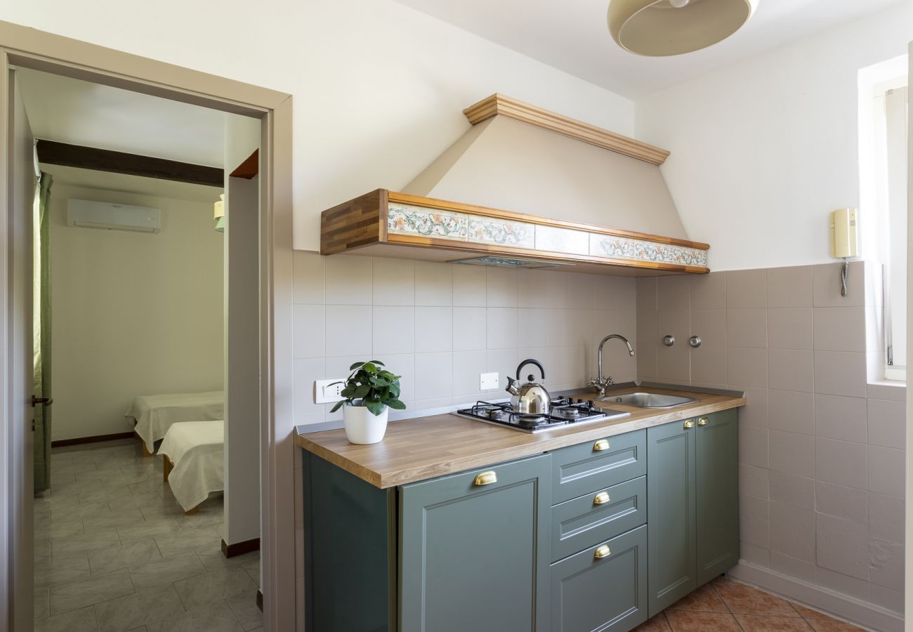 Chalet in Salò - Villetta Paradiso by Garda FeWo