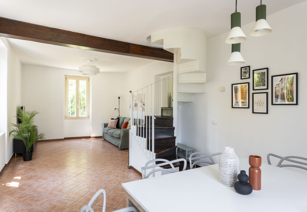 Chalet in Salò - Villetta Paradiso by Garda FeWo